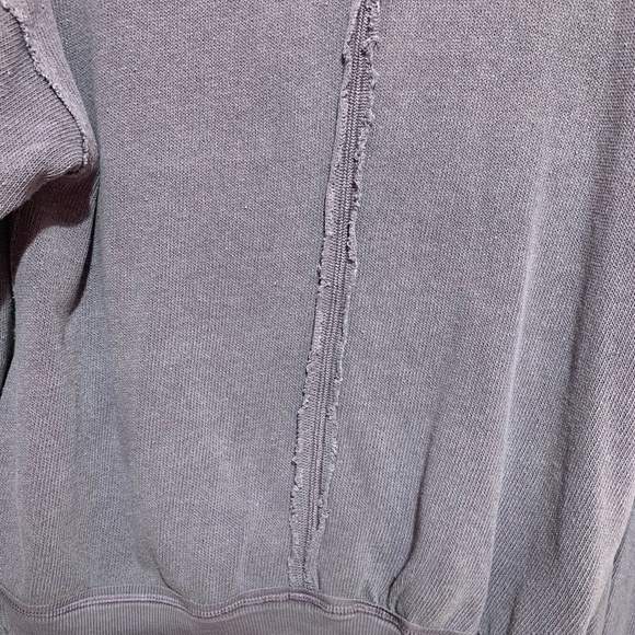 No with tags free people sweatshirt
Size medium - Picture 6 of 6